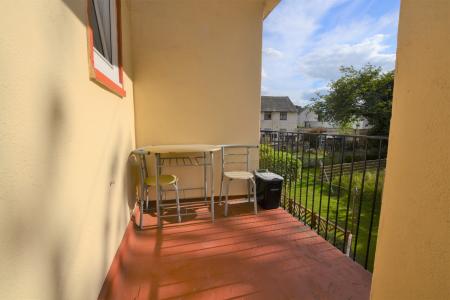 2 bedroom Flat to let in Hazeldean Terrace, Edinburgh, EH16