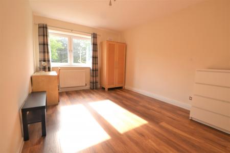 2 bedroom Flat to let in Hazeldean Terrace, Edinburgh, EH16