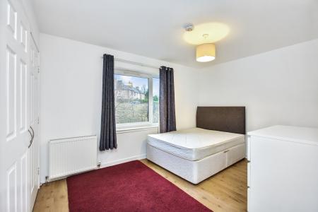 2 bedroom Flat for sale in Granton Road, Granton, Edinburgh, EH5