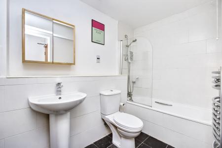 2 bedroom Flat for sale in Granton Road, Granton, Edinburgh, EH5