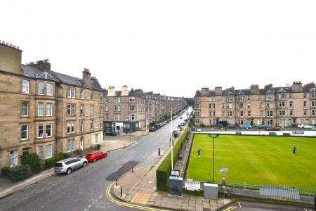 1 bedroom Flat to let in Comely Bank Avenue, Comely Bank, Edinburgh, EH4