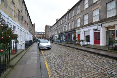 1 bedroom Flat to let in William Street, Edinburgh, EH3