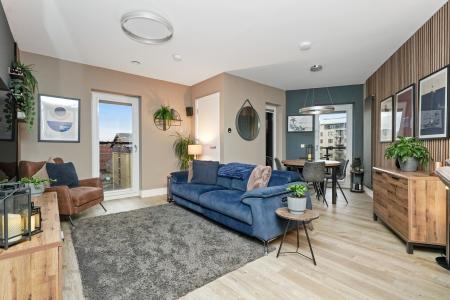 2 bedroom Flat for sale in 9/11, Victoria Quay, Leith, EH6 6EZ