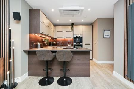 2 bedroom Flat for sale in 9/11, Victoria Quay, Leith, EH6 6EZ