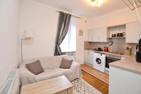 1 bedroom Flat to let in North Junction Street, Leith, Edinburgh, EH6
