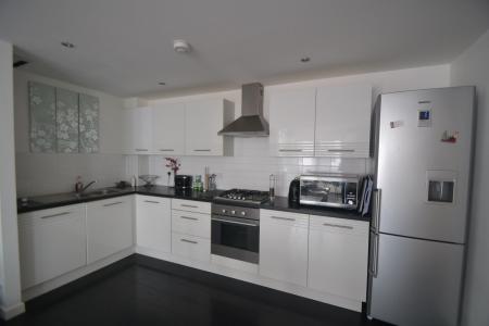 3 bedroom Flat to let in Colonsay View, Granton, Edinburgh, EH5