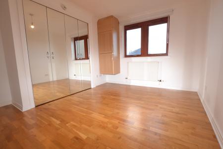 2 bedroom Flat to let in St Stephen Street, Edinburgh, EH3