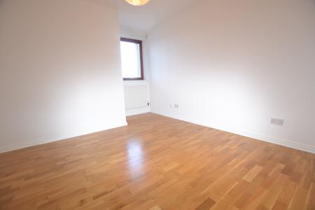 2 bedroom Flat to let in St Stephen Street, Edinburgh, EH3