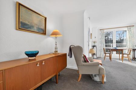 2 bedroom Retirement property for sale in 36 16 Queen's Road, Edinburgh, EH4 2BY