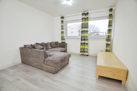 2 bedroom Flat to let in Calder Grove, Sighthill, Edinburgh, EH11