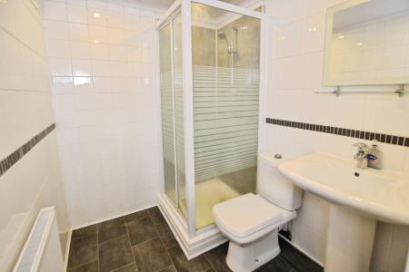 2 bedroom Flat to let in Calder Grove, Sighthill, Edinburgh, EH11