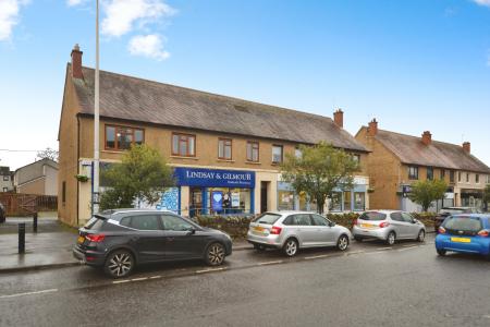 3 bedroom Flat to let in Woodburn Avenue, Dalkeith, EH22