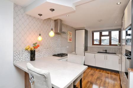 3 bedroom Flat to let in Woodburn Avenue, Dalkeith, EH22