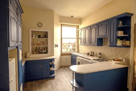 2 bedroom Flat to let in Bruntsfield Gardens, Edinburgh, EH10