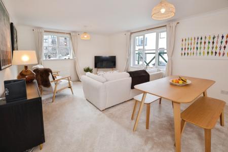 3 bedroom Flat to let in Silvermills, Stockbridge, Edinburgh, EH3