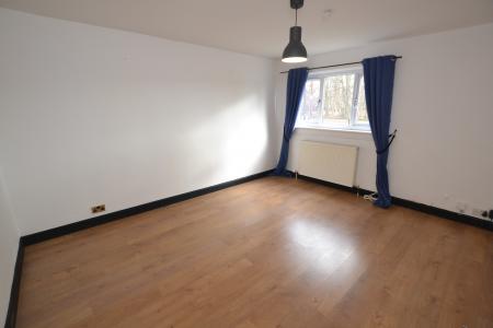 3 bedroom Semi-detached house to let in Broomhouse Road, South Gyle, Edinburgh, EH12