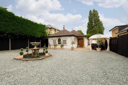 Chessington Road, Ewell, Epsom, KT19