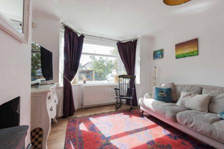 4 bedroom Semi-detached house for sale in Chessington Road, West Ewell, Epsom, KT19