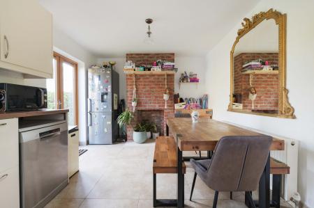 4 bedroom Semi-detached house for sale in Chessington Road, West Ewell, Epsom, KT19