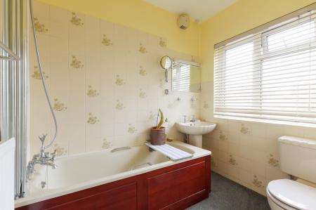 3 bedroom Semi-detached house for sale in Chesterfield Road, Ewell, Epsom, KT19
