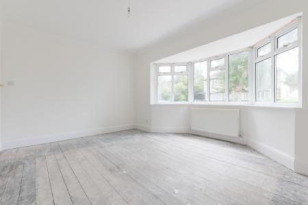 3 bedroom Detached house for sale in Chesterfield Road, Ewell, Epsom, KT19