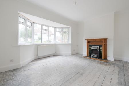 3 bedroom Detached house for sale in Chesterfield Road, Ewell, Epsom, KT19