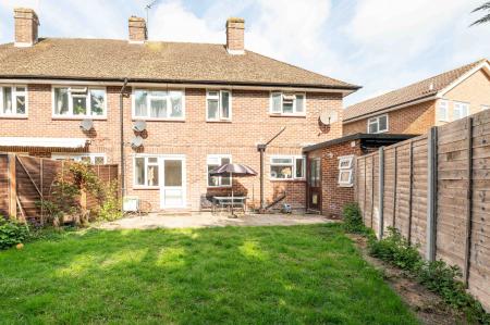 2 bedroom Maisonette for sale in Collier Close, West Ewell, Epsom, KT19