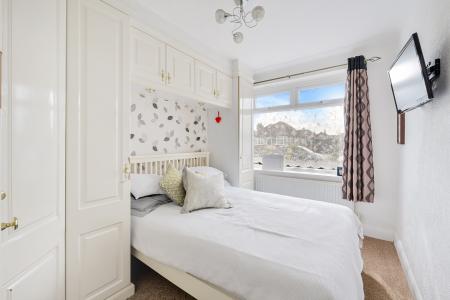 2 bedroom Semi-detached bungalow for sale in Derek Avenue, West Ewell, Epsom, KT19