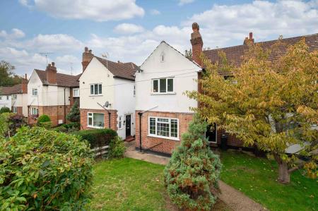 2 bedroom Maisonette for sale in Ewell By Pass, Ewell, Epsom, KT17