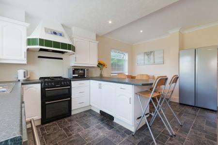 4 bedroom Semi-detached house for sale in First Avenue, Ewell, Epsom, KT19