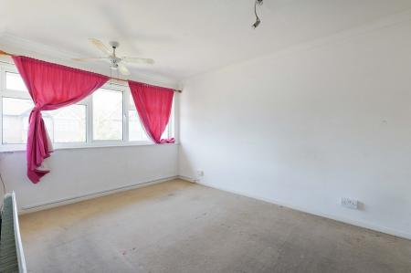 3 bedroom Terraced House for sale in Gander Green Lane, Sutton, SM3