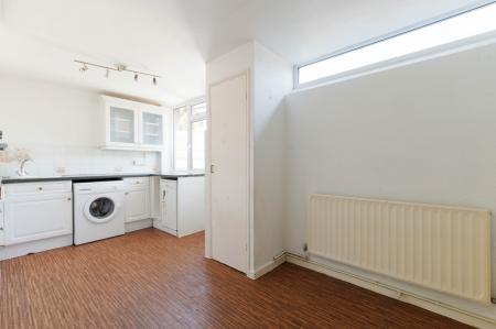 3 bedroom Terraced House for sale in Gander Green Lane, Sutton, SM3