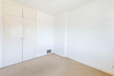 3 bedroom Terraced House for sale in Gander Green Lane, Sutton, SM3