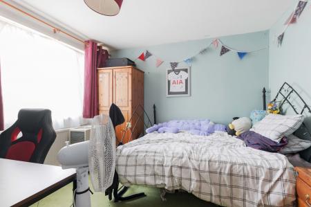 3 bedroom Terraced House for sale in Hyperion Place, Epsom, KT19