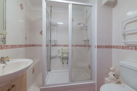 1 bedroom Retirement property for sale in Kingston Road, Ewell, Epsom, KT19