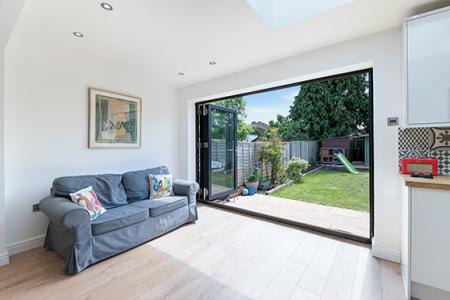 3 bedroom Semi-detached house for sale in Kingsmead Close, West Ewell, Epsom, KT19