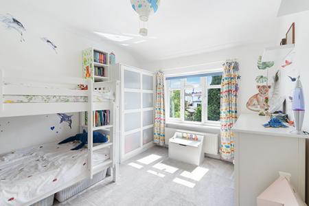 3 bedroom Semi-detached house for sale in Kingsmead Close, West Ewell, Epsom, KT19