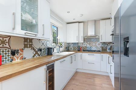 3 bedroom Semi-detached house for sale in Kingsmead Close, West Ewell, Epsom, KT19