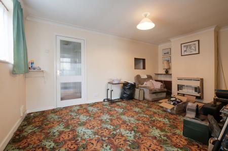 3 bedroom Semi-detached house for sale in Larkspur Way, West Ewell, Epsom, KT19