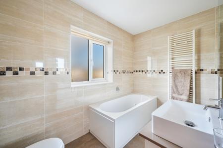 3 bedroom Terraced House for sale in Maltby Road, Chessington, KT9