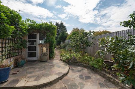 3 bedroom Semi-detached house for sale in Meadowview Road, Epsom, KT19