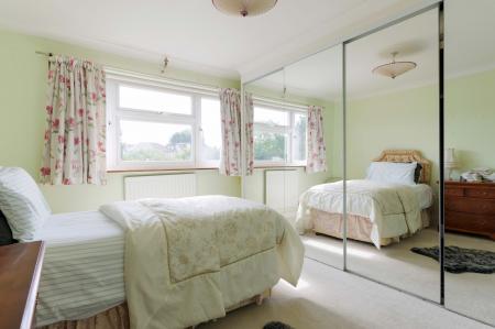 3 bedroom Semi-detached house for sale in Meadowview Road, Epsom, KT19