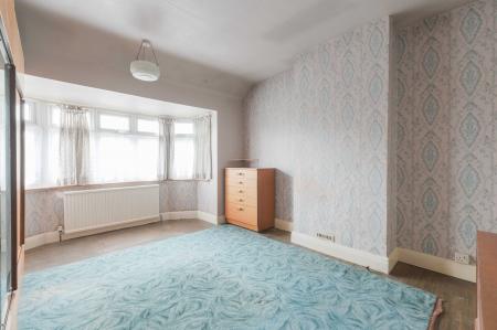 3 bedroom Semi-detached house for sale in Oakland Way, Ewell, Epsom, KT19