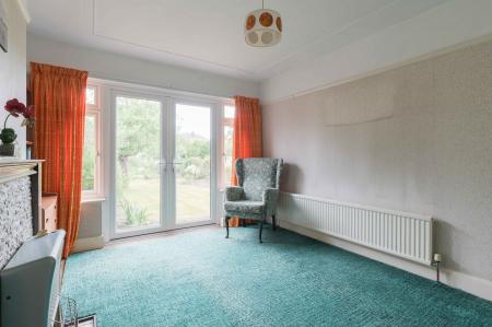 3 bedroom Semi-detached house for sale in Oakland Way, Ewell, Epsom, KT19