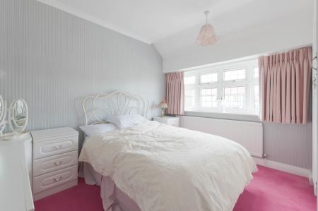 3 bedroom Semi-detached house for sale in Pams Way, Ewell, Epsom, KT19