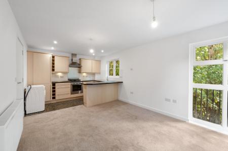 2 bedroom Flat for sale in Revere Way, Ewell, Epsom, KT19