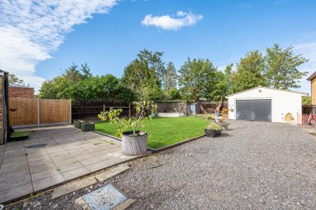 3 bedroom Detached bungalow for sale in Ruxley Close, West Ewell, Epsom, KT19