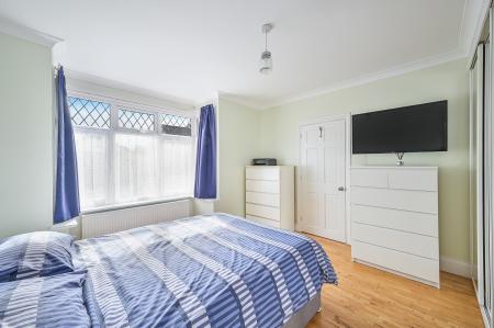 3 bedroom Detached bungalow for sale in Ruxley Close, West Ewell, Epsom, KT19