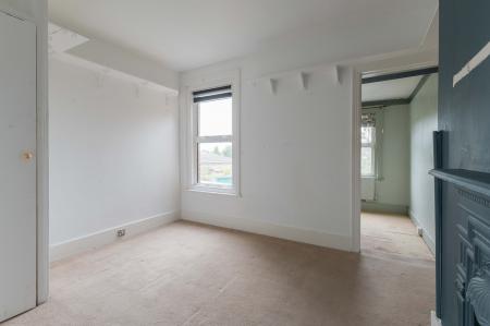 3 bedroom Semi-detached house for sale in Upper Court Road, Epsom, KT19