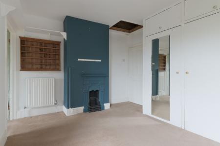 3 bedroom Semi-detached house for sale in Upper Court Road, Epsom, KT19